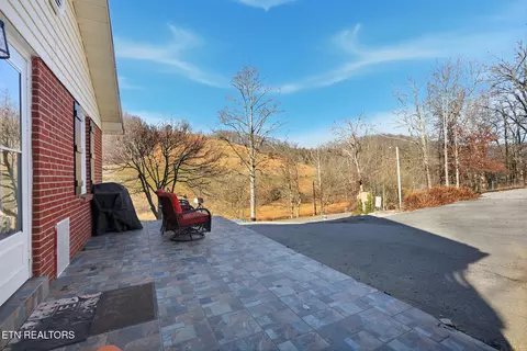 Exterior - 1625 Machine Branch Rd, Ewing, VA 24248 photo 5 of 16