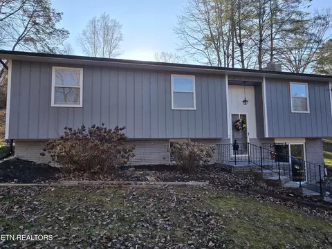 216 Reagan St, Harrogate, TN 37752
