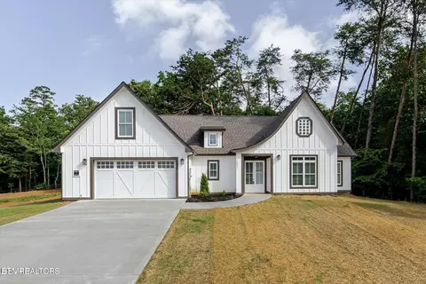 2410 Iron Forge Way, Sevierville, TN 37876