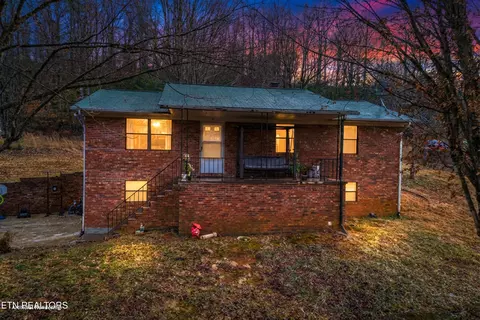 Exterior - 1756 Mansfield Gap Rd, Talbott, TN 37877 photo 1 of 5