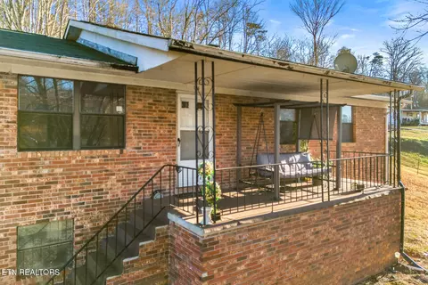 Exterior - 1756 Mansfield Gap Rd, Talbott, TN 37877 photo 2 of 5