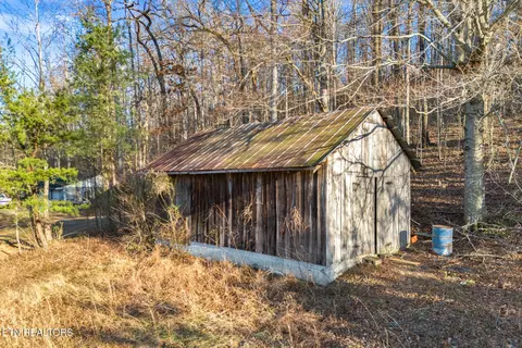 Exterior - 1756 Mansfield Gap Rd, Talbott, TN 37877 photo 4 of 5