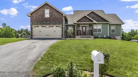2830 Dalton Dr, Sevierville, TN 37876