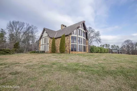 1006 Foxdale Dr, Maryville, TN 37803