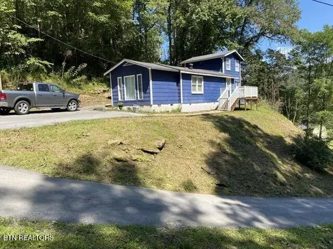 691 695 Blue Ridge Church Rd, Pineville, KY 40977