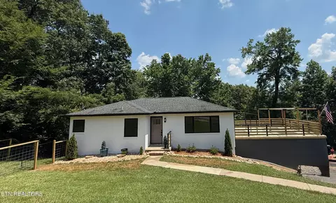 924 Lester Rd, Knoxville, TN 37920