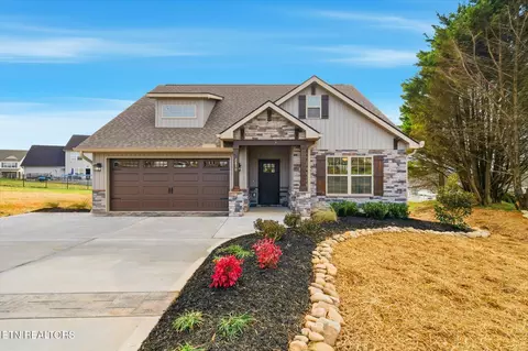 2830 Alden Glenn Ct, Sevierville, TN 37876