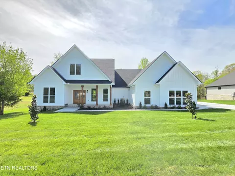 122 Walelu Tr, Vonore, TN 37885