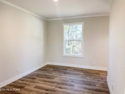 Bedroom - 8505 Emory Rd, Corryton, TN 37721 photo 9 of 13