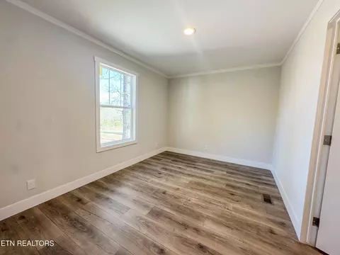 Bedroom - 8505 Emory Rd, Corryton, TN 37721 photo 8 of 13