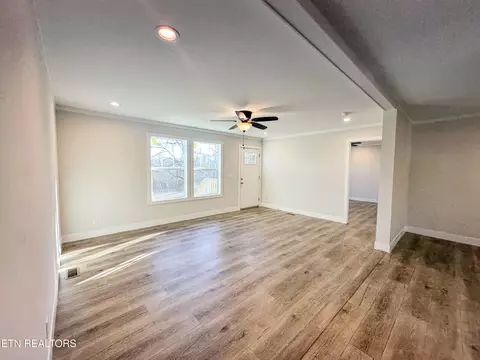 Living - 8505 Emory Rd, Corryton, TN 37721 photo 9 of 9