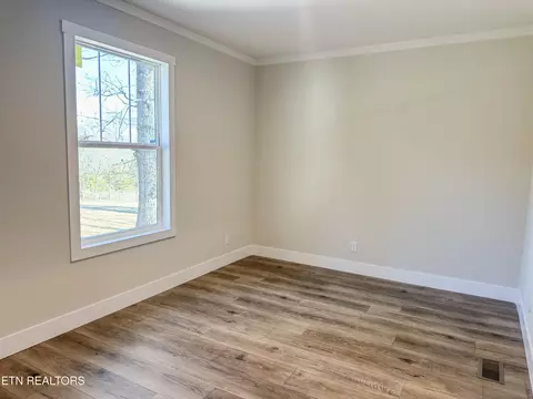 Bedroom - 8505 Emory Rd, Corryton, TN 37721 photo 12 of 13