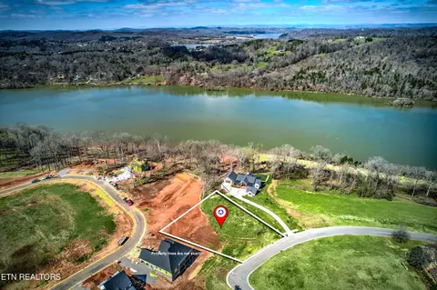 133 River Bank Tr, Loudon, TN 37774