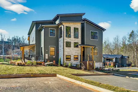 130 Mills Park Rd #9, Gatlinburg, TN 37738