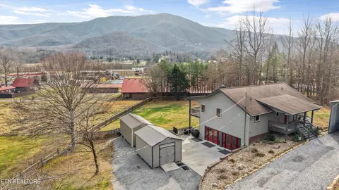 3225 Laurelwood Ave, Sevierville, TN 37862