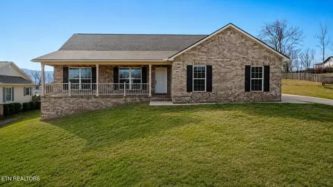 1635 Cavet Dr, Maryville, TN 37803