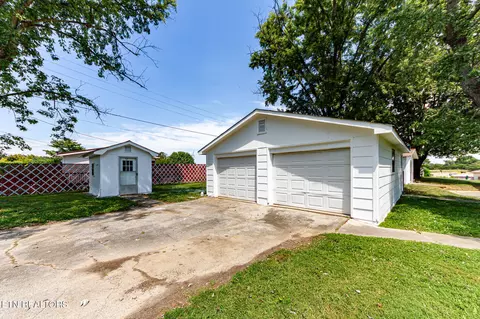 1926 Princeton Rd, Maryville, TN 37801