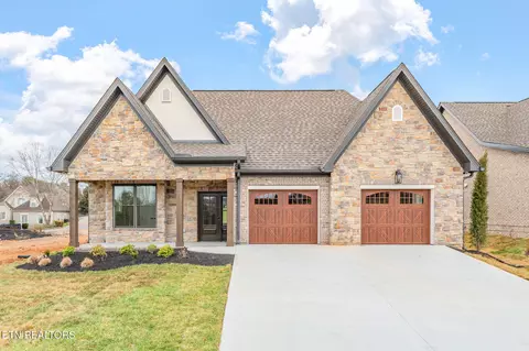 204 Goldcrest Dr, Vonore, TN 37885