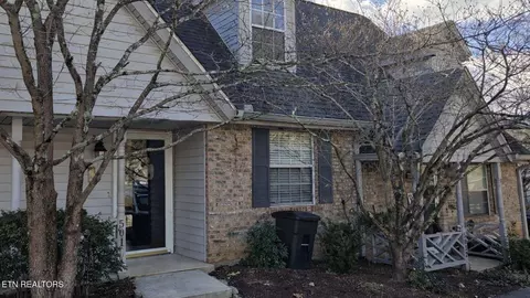 5010 Trace Manor Ln, Knoxville, TN 37912