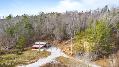 1863 Old County Garage Rd, Helenwood, TN 37755