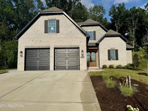 9902 Rio Bravo Ln, Knoxville, TN 37922