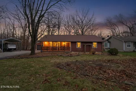 573 Mockingbird Dr, Crossville, TN 38555