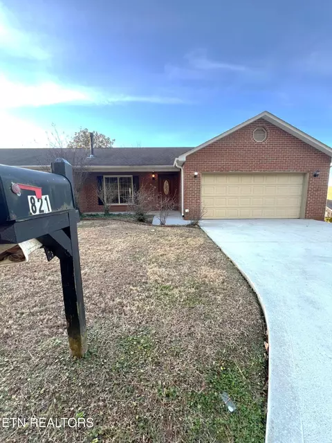 821 Stetson Dr, Maryville, TN 37801