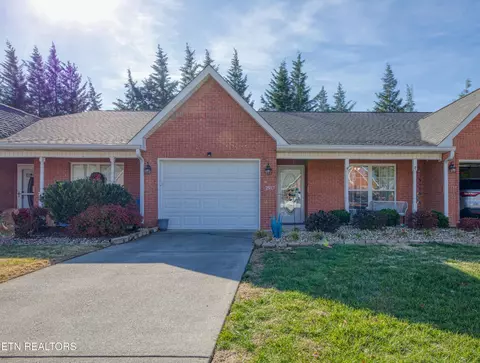 2917 Dominion Dr, Maryville, TN 37803