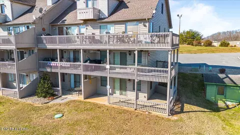 470 Deerfield Landing Rd #8C, La Follette, TN 37766