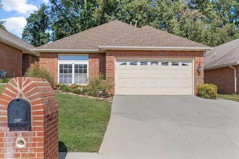 424 Creekview Ln, Knoxville, TN 37923
