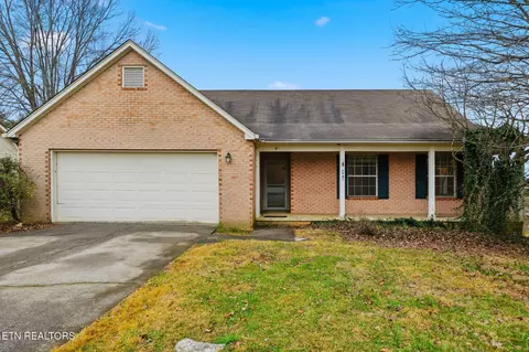 6925 Chartwell Rd, Knoxville, TN 37931