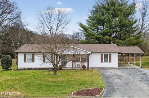 3108 Deer Lake Dr, Knoxville, TN 37912