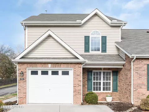 3719 Sean Grove Way, Knoxville, TN 37921
