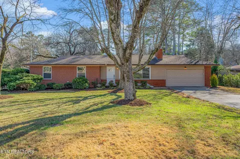 7112 Hampshire Dr, Knoxville, TN 37909