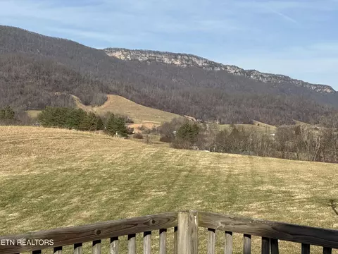 Exterior - 315 Rowlett Tr, Ewing, VA 24248 photo 5 of 8