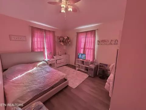 Bedroom - 315 Rowlett Tr, Ewing, VA 24248 photo 1 of 3