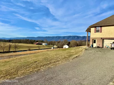 Exterior - 315 Rowlett Tr, Ewing, VA 24248 photo 6 of 8