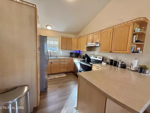 Kitchen - 315 Rowlett Tr, Ewing, VA 24248 photo 1 of 3