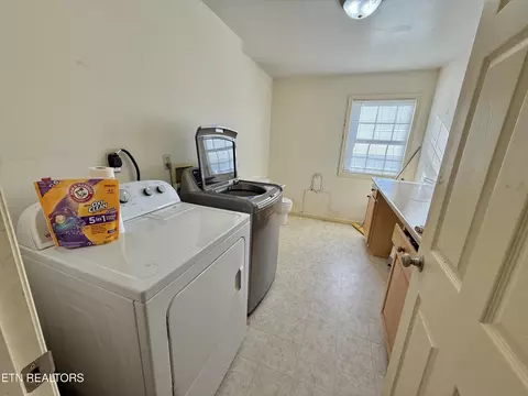 Other - 315 Rowlett Tr, Ewing, VA 24248 photo 4 of 6