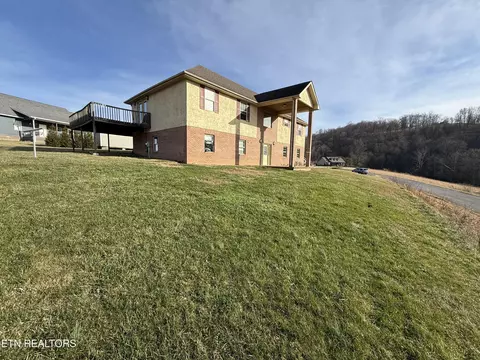 Exterior - 315 Rowlett Tr, Ewing, VA 24248 photo 8 of 8
