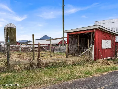Exterior - 10724 Emory Rd, Luttrell, TN 37779 photo 5 of 18