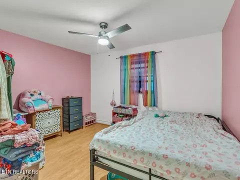 Bedroom - 10724 Emory Rd, Luttrell, TN 37779 photo 2 of 5