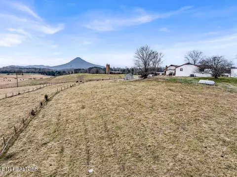 Exterior - 10724 Emory Rd, Luttrell, TN 37779 photo 18 of 18