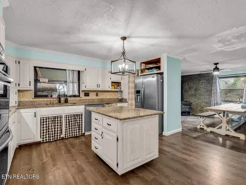 Kitchen - 10724 Emory Rd, Luttrell, TN 37779 photo 2 of 6