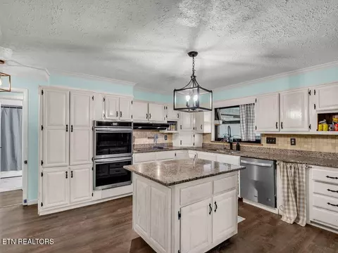 Kitchen - 10724 Emory Rd, Luttrell, TN 37779 photo 1 of 6