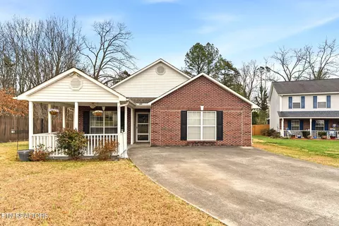 8208 Blarney Ln, Knoxville, TN 37923