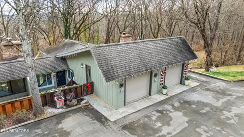 1900 Ridgecrest Dr #303, Knoxville, TN 37918