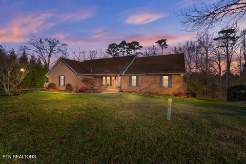 3720 Whitworth Dr, Knoxville, TN 37938