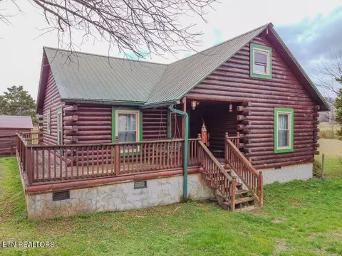 1099 Thomas Rd, Benton, TN 37307