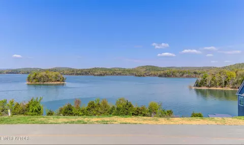 604 Russell Brothers Rd, Sharps Chapel, TN 37866